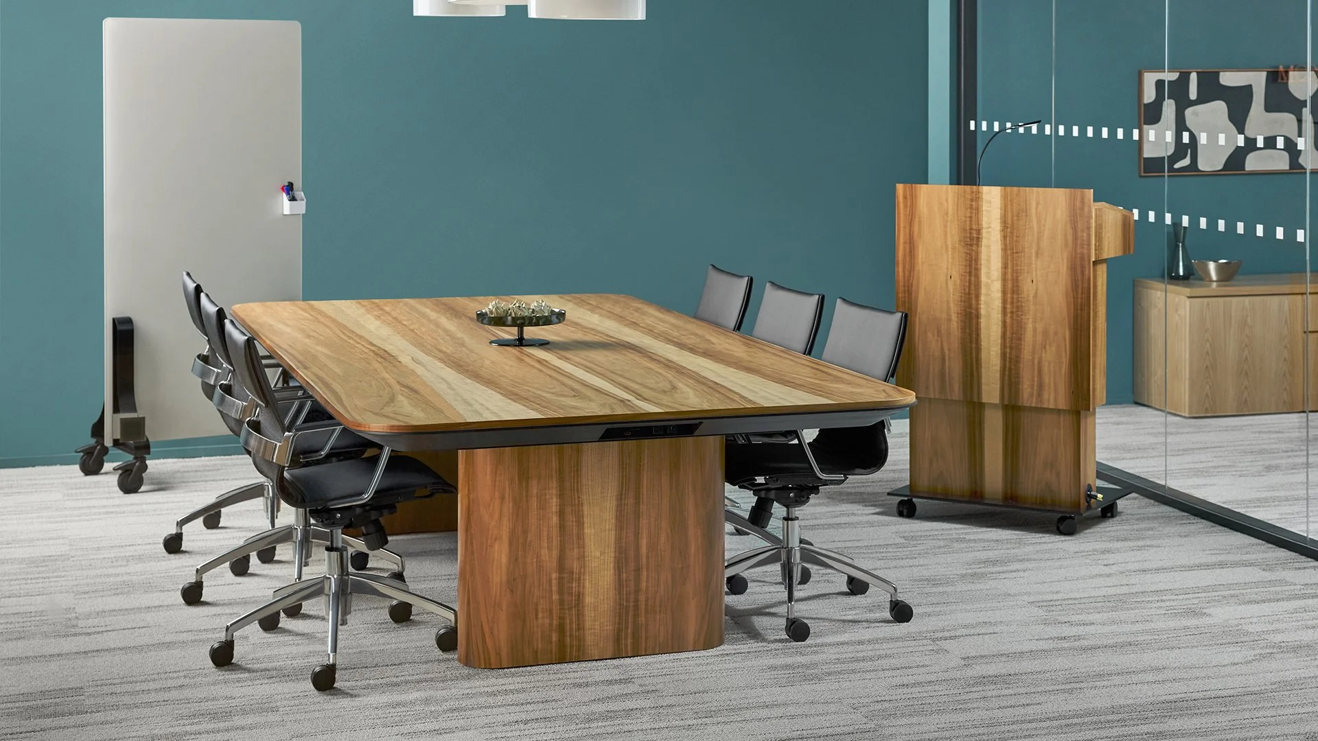 Montrose-Table-Feature.jpg