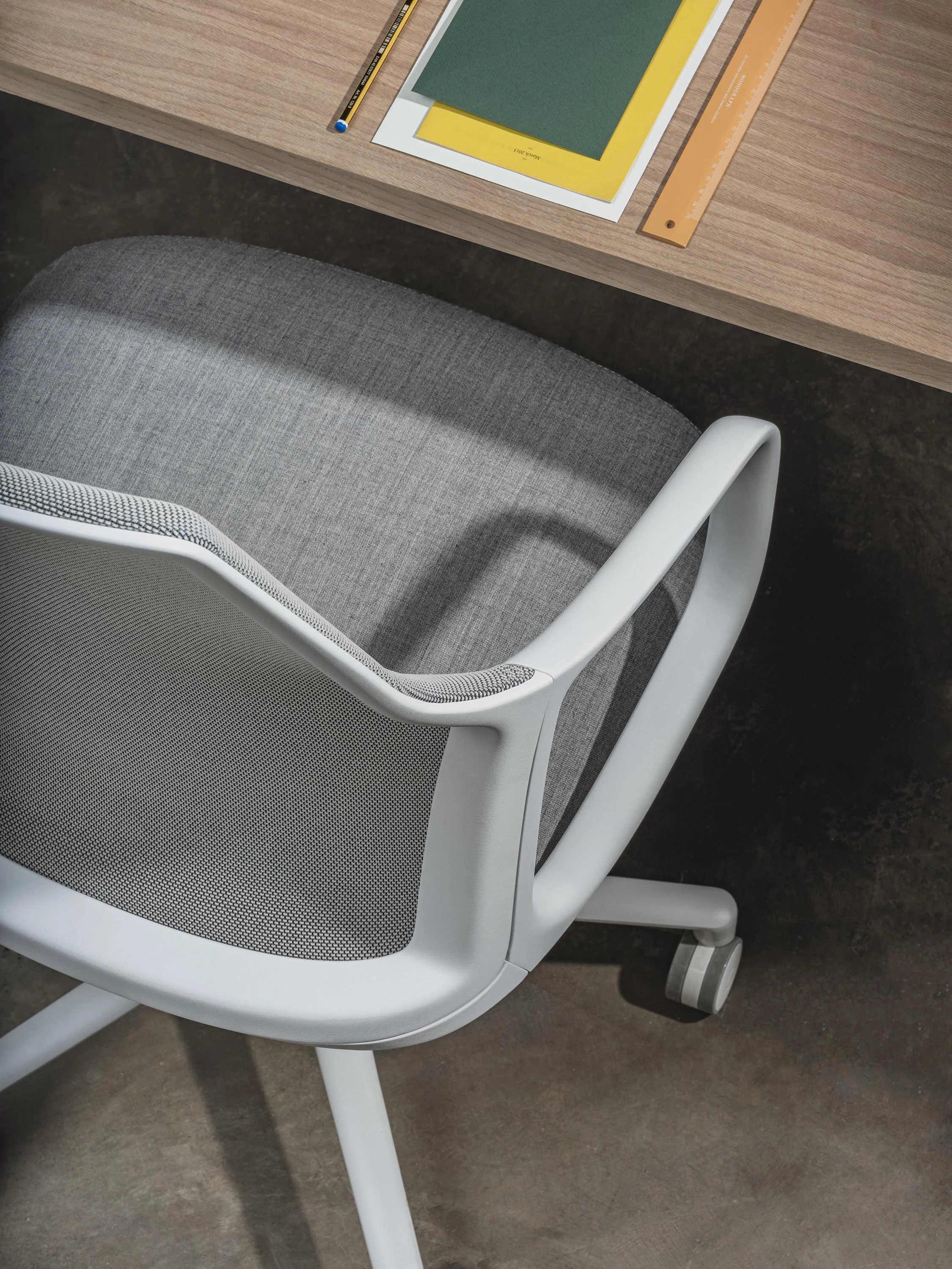 calma_chair_andreu_world_11.jpg