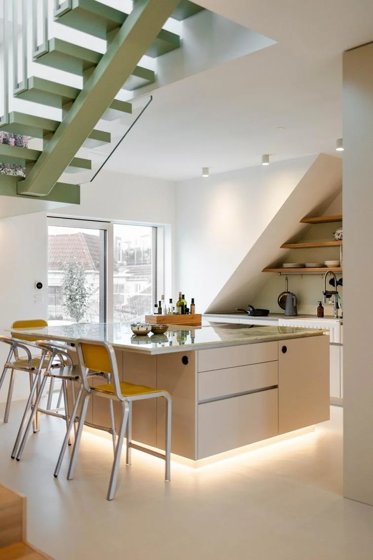 Emeco 1951 stools_Project by Blondebundle_Photo credit @wienerwohnsinn.jpg