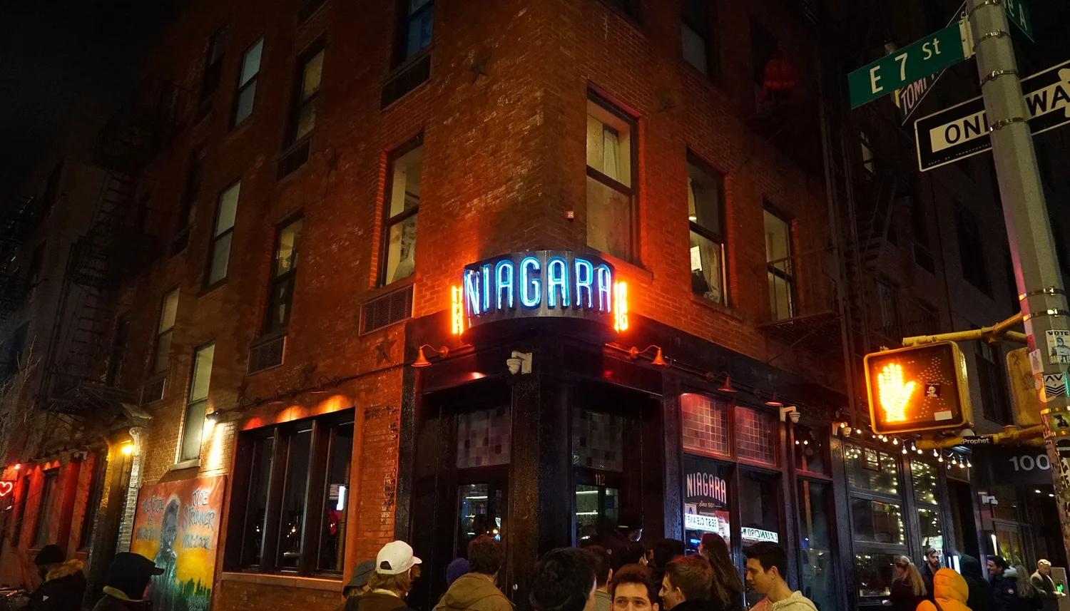 Bar photo 1