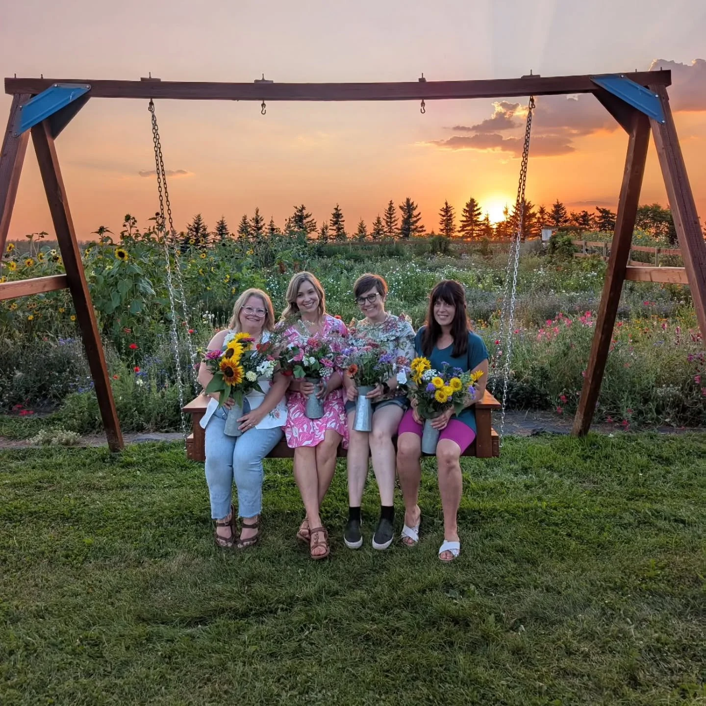 Celebrating another year of life &amp; friendship with these lovelies &amp; nature's beauty 💐 

@greenthumbkidssherwoodpark