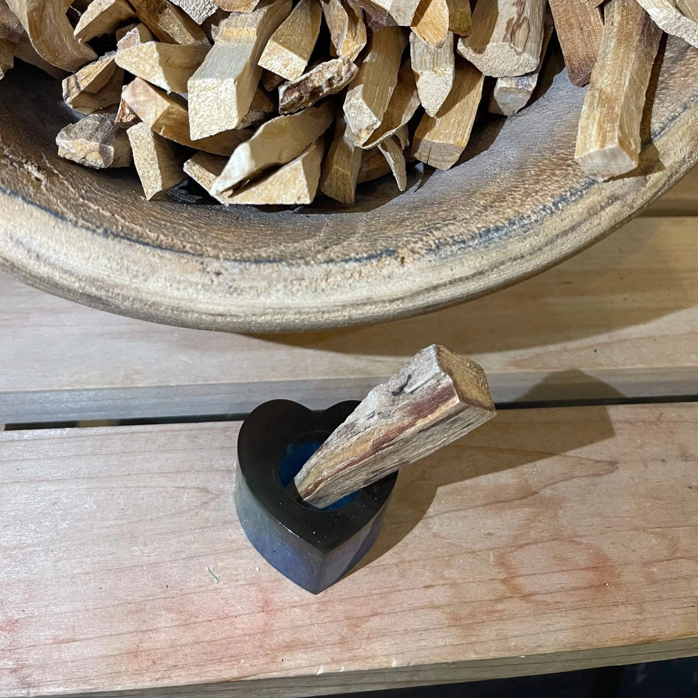 Earth - Heart Palo Stand