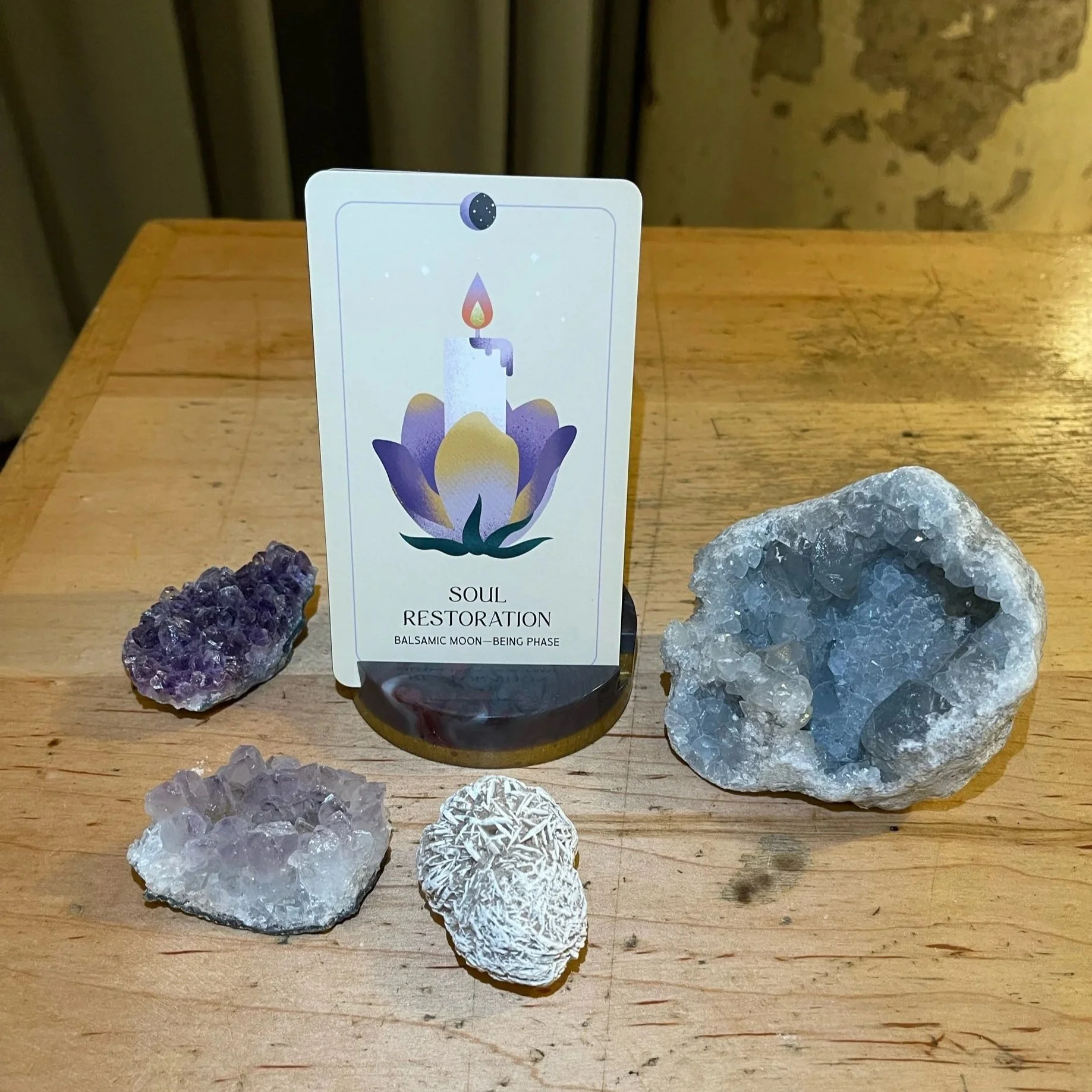 Half Gold Swirl - Stand