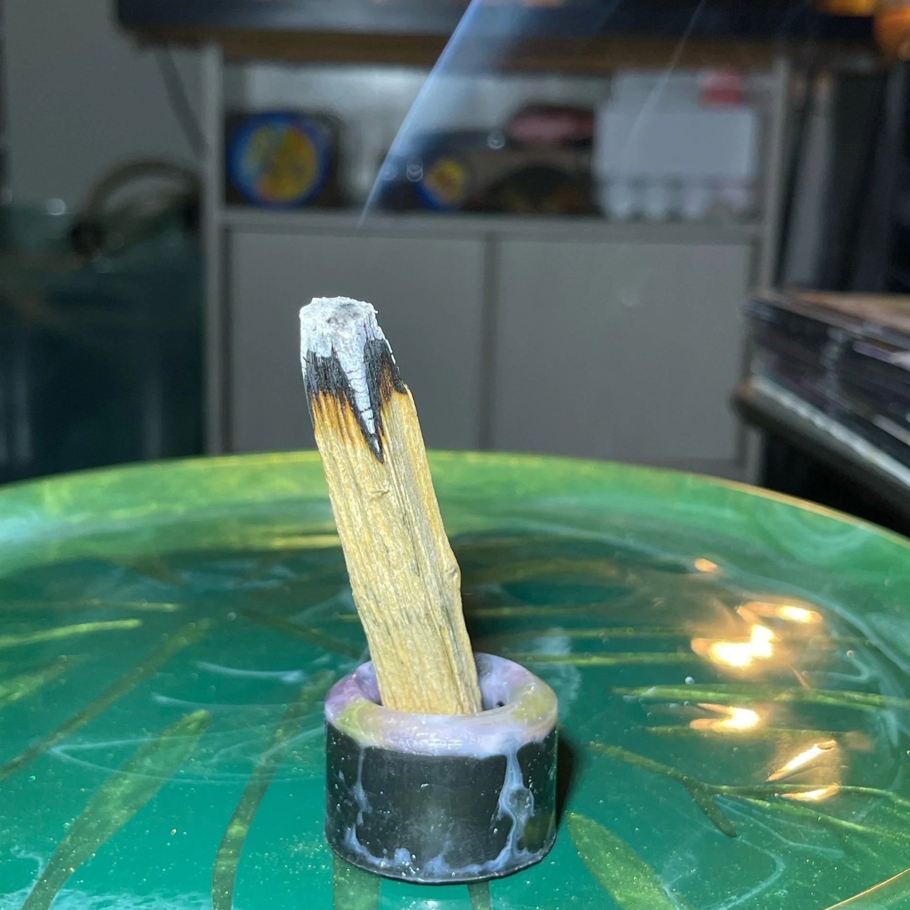 Grunge - Dome Palo Stand