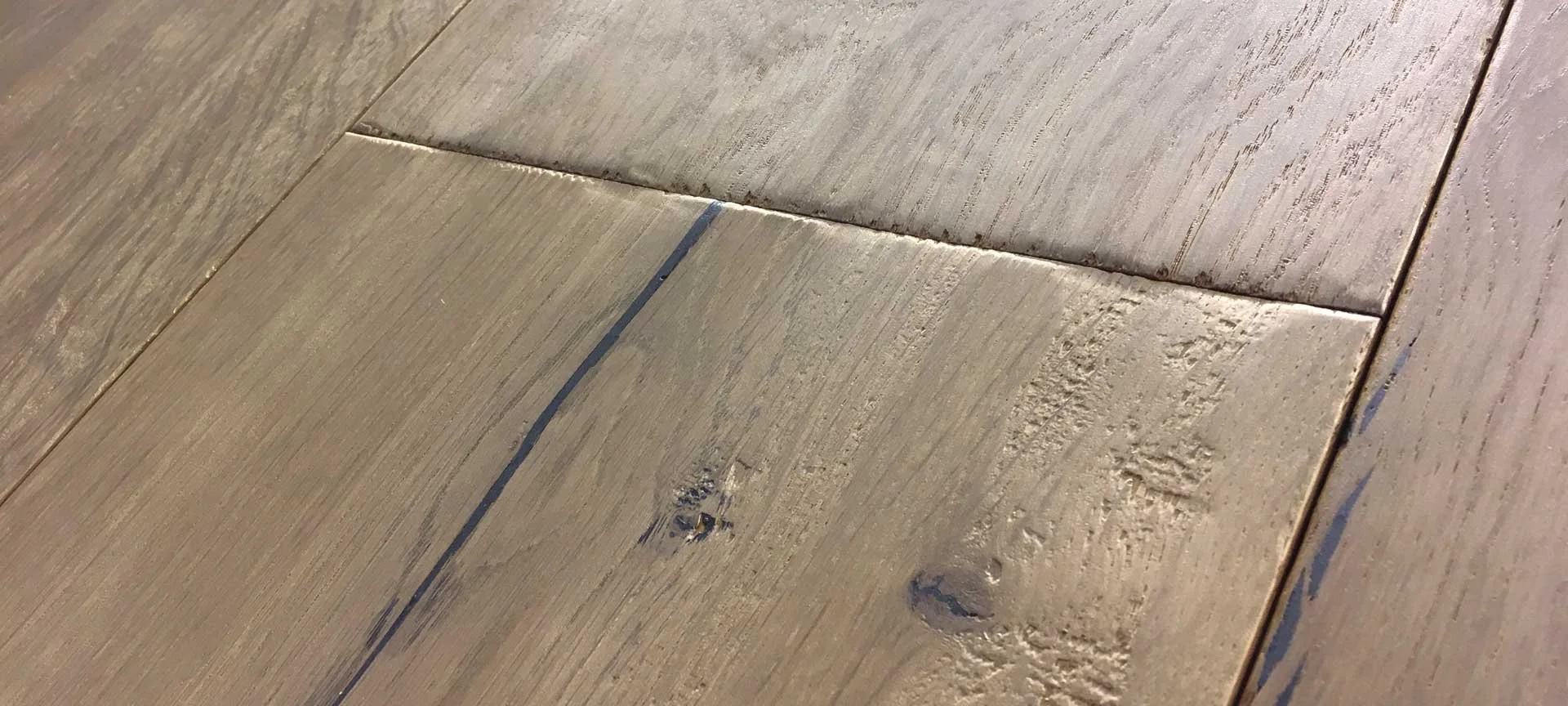 woodline-parquetry-parkett-oberflaechen-detail-eiche-rossel.jpg