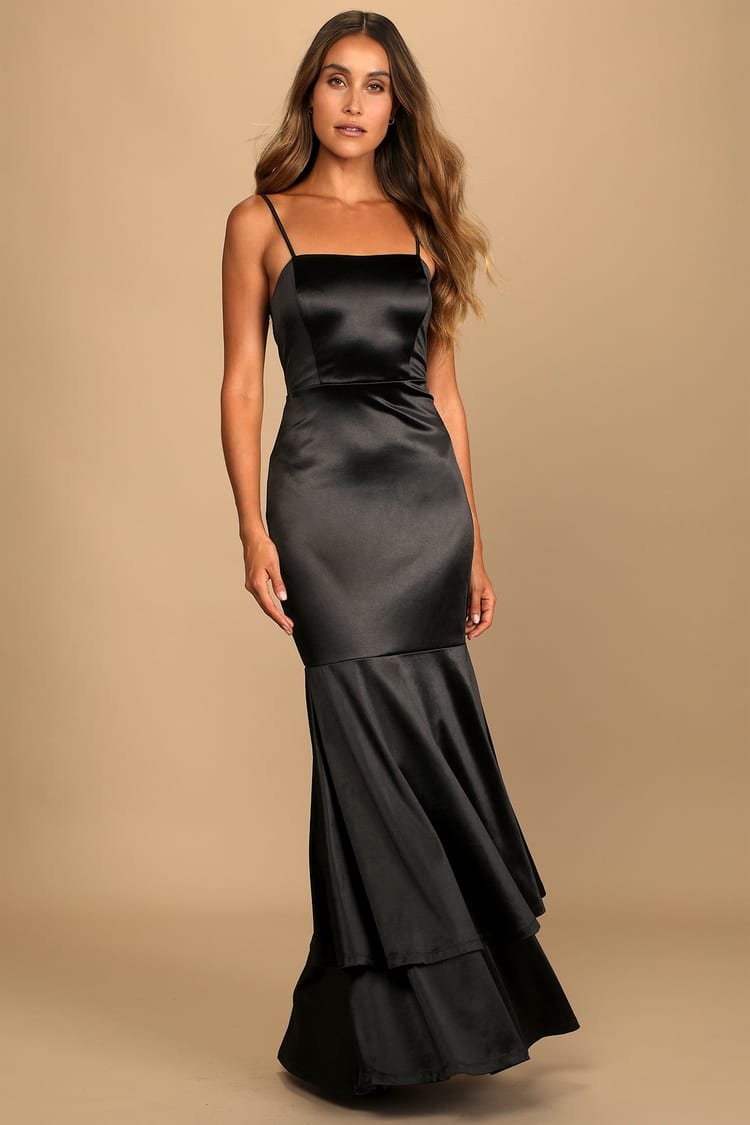 $68 Contemporary Romance Black Satin Tiered Mermaid Maxi Dress