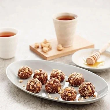 Honey Oat Protein Balls