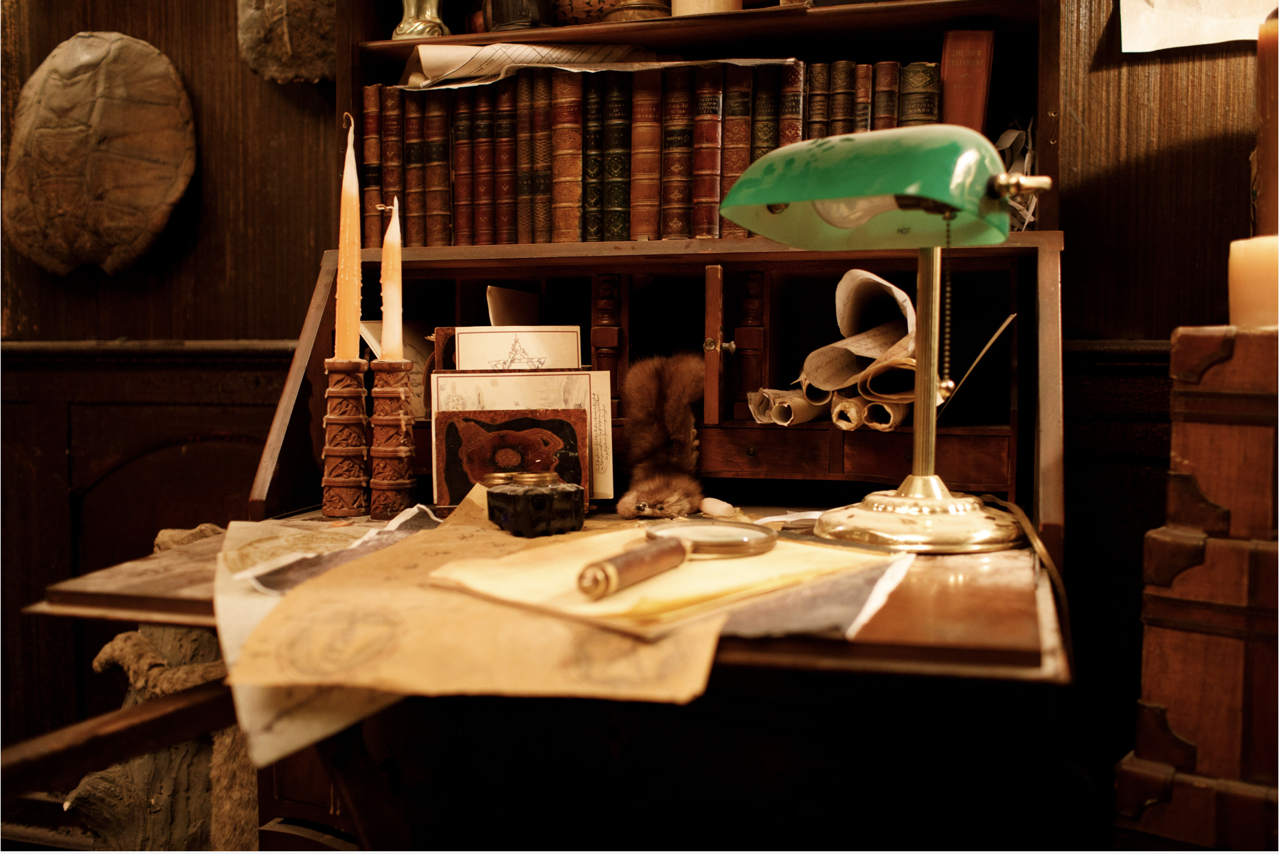 what-we-do-in-the-shadows-set-decoration.png