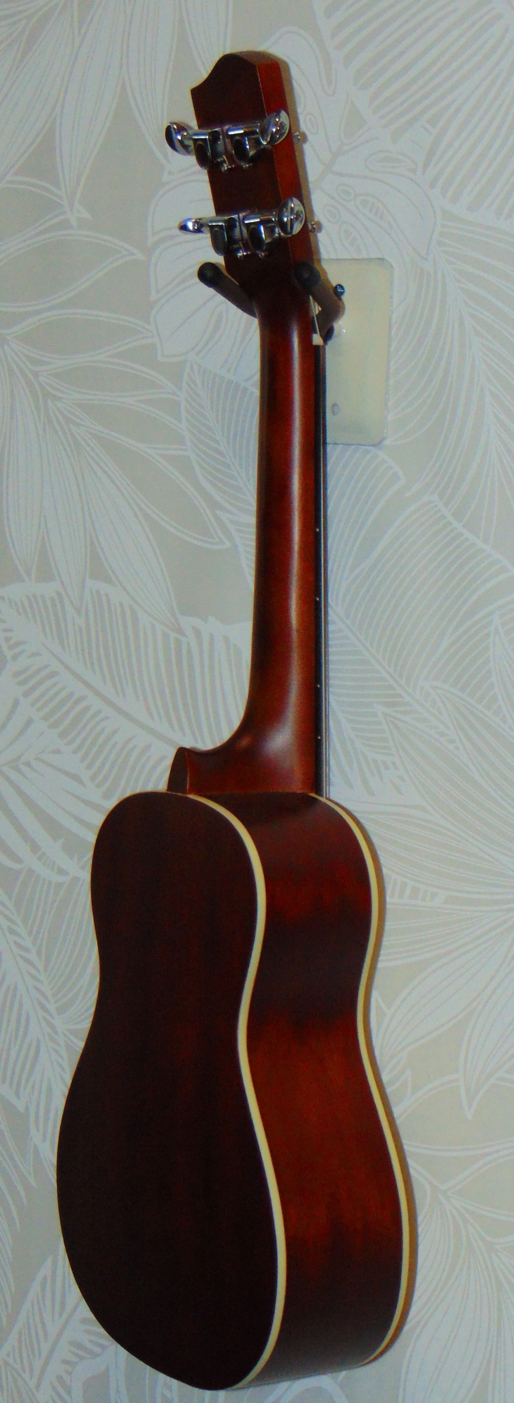 HUG Spruce Top Series Concert Electric Ukulele Side View