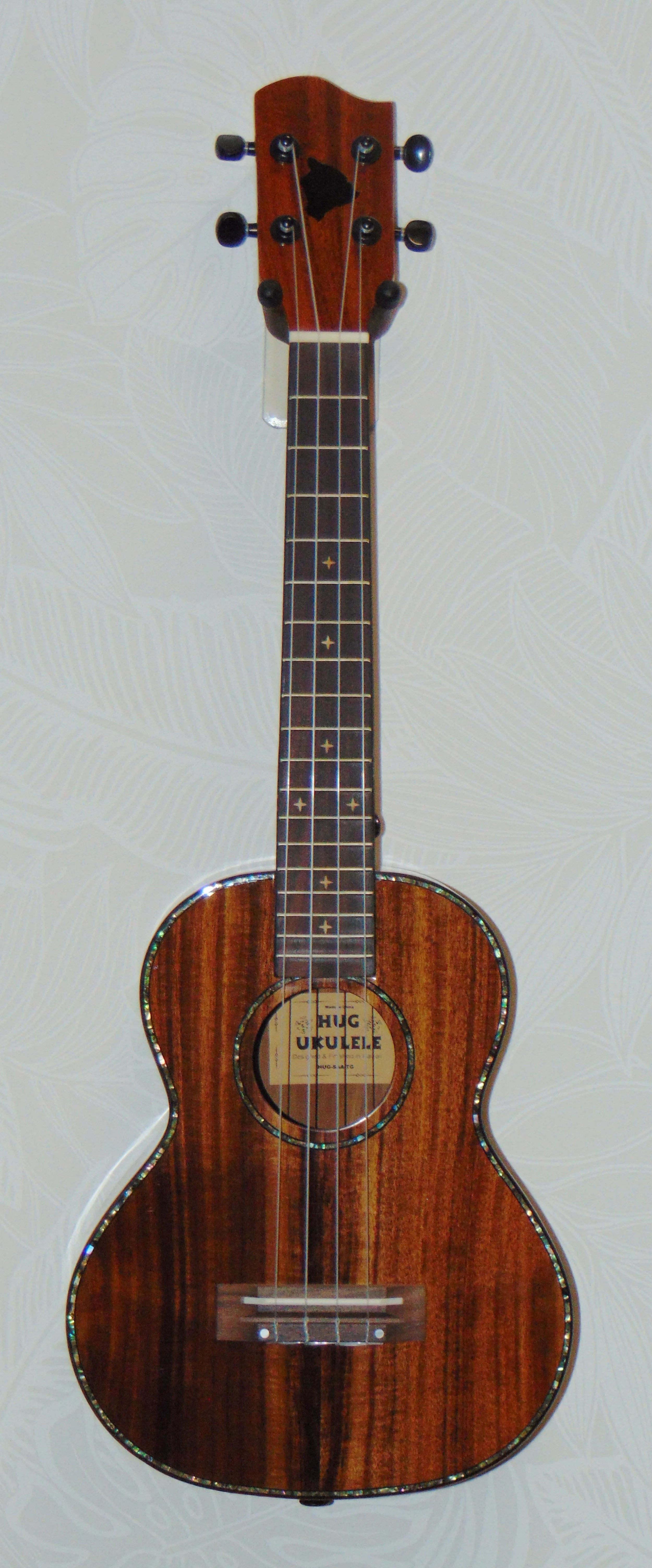 HUG Solid Acacia Concert Ukulele Front View