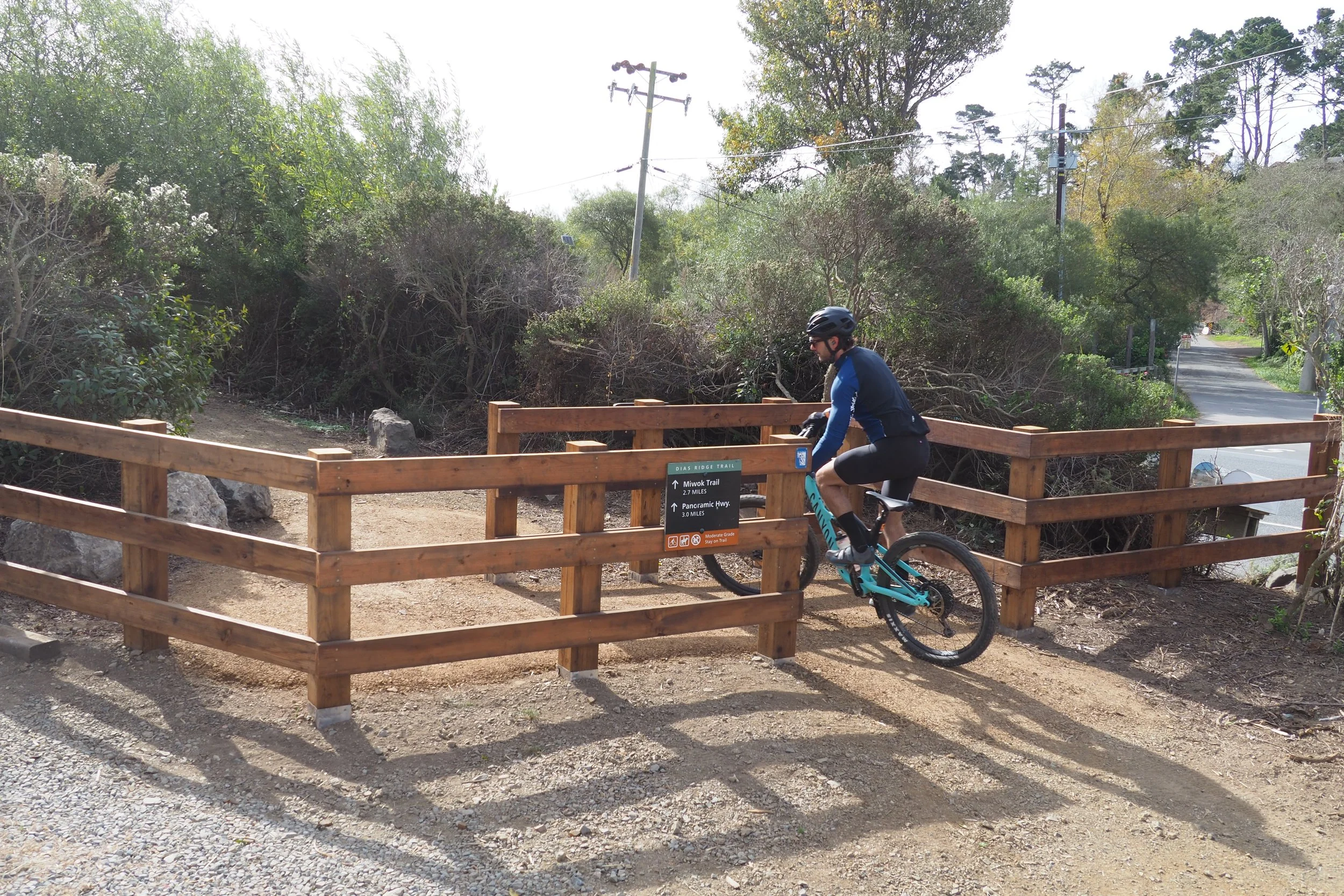 Dias Ridge Trail Entry Design