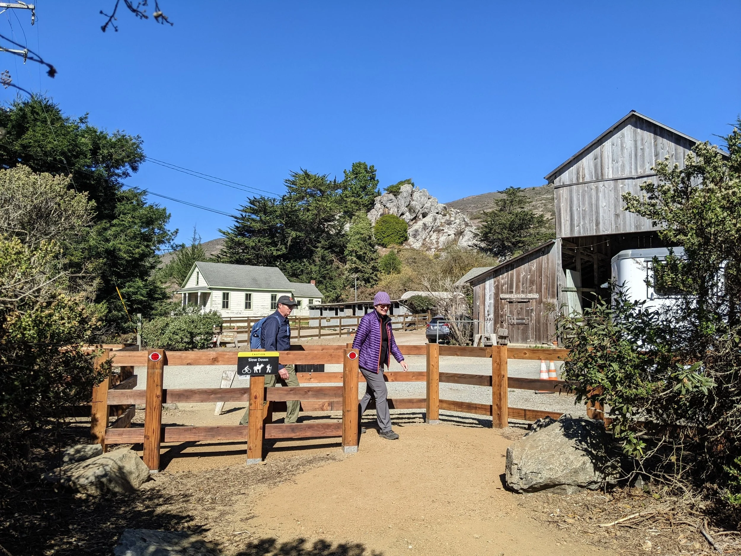 People using the Dias Ridge Trail entry.