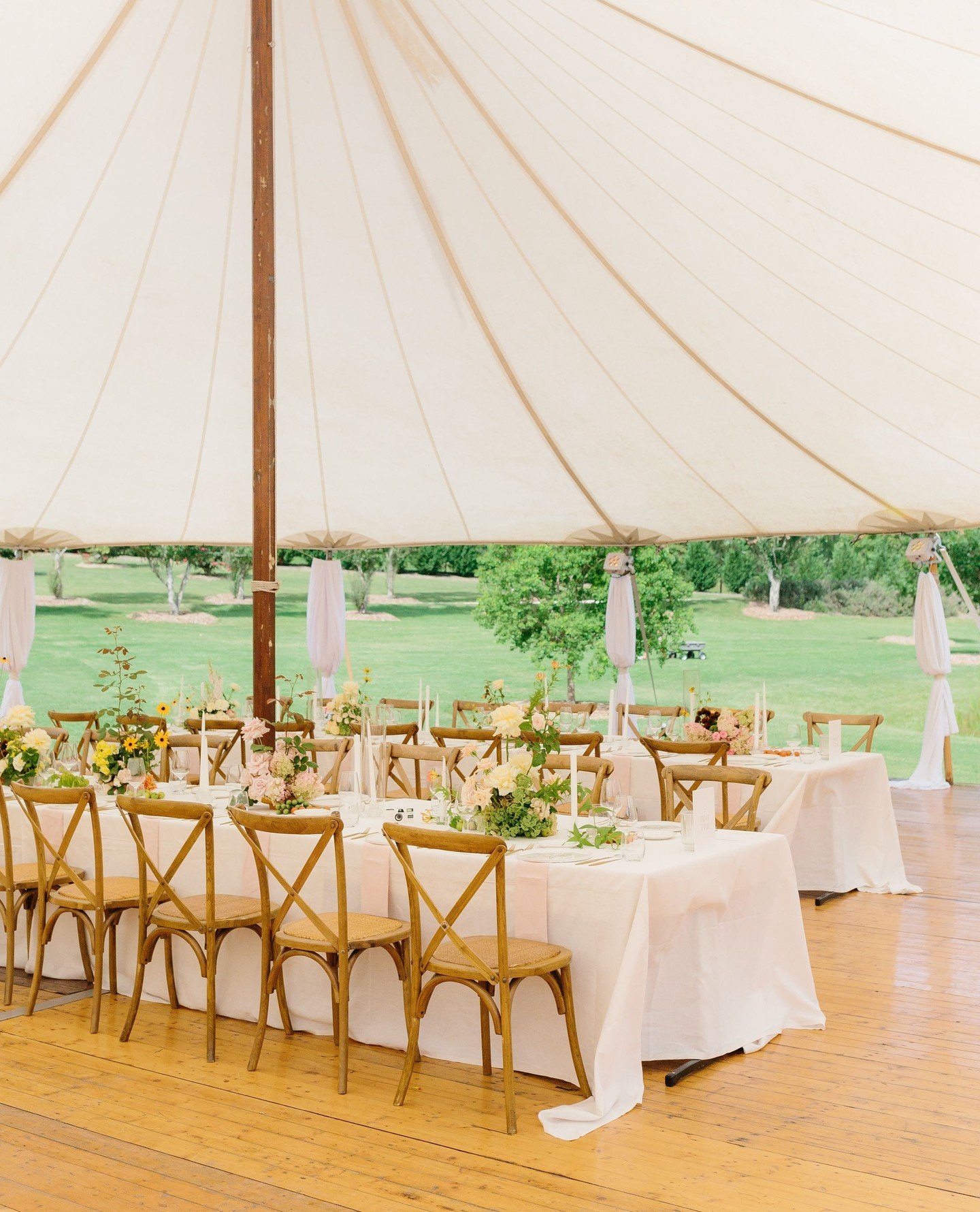 There is no doubt that @redleaf has a naturally sophisticated vibe, and our furniture complements it perfectly. ⁠
⁠
From lounge sets in the courtyard, to reception layouts in the garden, each piece is chosen to enhance the space, create flow, and ens