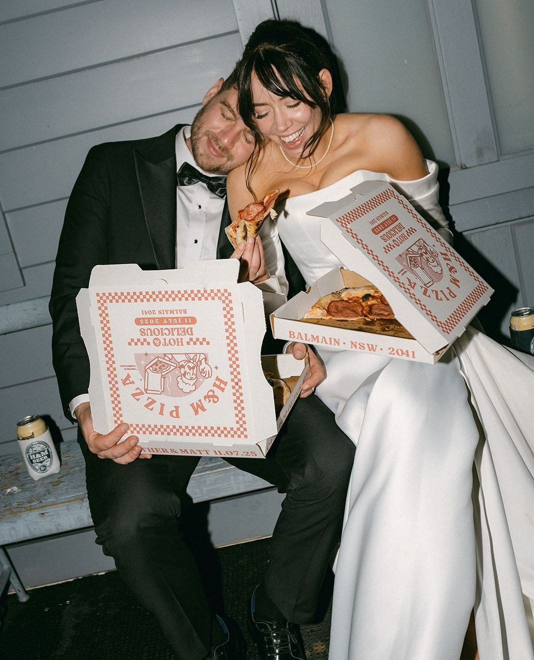 Late-night pizzas > everything!⁠
⁠
Keep your guests fuelled, and the vibe lasting long after the formalities end!⁠
⁠
Heather and Matt kept the vibes going long in to the DF 🕺⁠
⁠
#HYREEvents #SydneyWeddings #WeddingTips #AfterHoursFood #WeddingPla