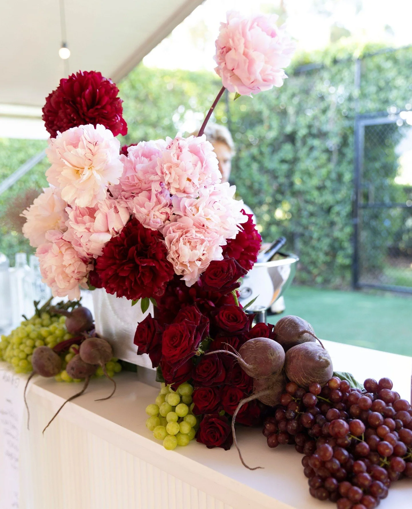 Your florals bring a subtle contrast to the clean lines of our White Ribbed Bar, creating a polished focal point without overpowering the space. ⁠
⁠
Proof that small details make a big difference 🍾⁠
⁠
#HYREEvents #SydneyEventStyling #SydneyEventHire