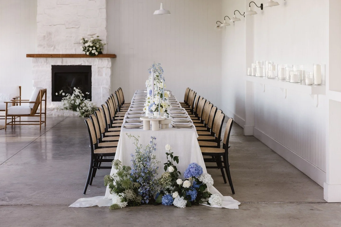 Intimate spaces, intentional styling. Micro weddings at @seacliffhouse let every detail shine ✨️⁠
⁠
#HYREEvents #MicroWedding #GerringongWeddings #SeacliffHouse #SydneyWeddings #NSWWeddings #WeddingStylingSydney #EventFurnitureHire #LuxuryEventHire #