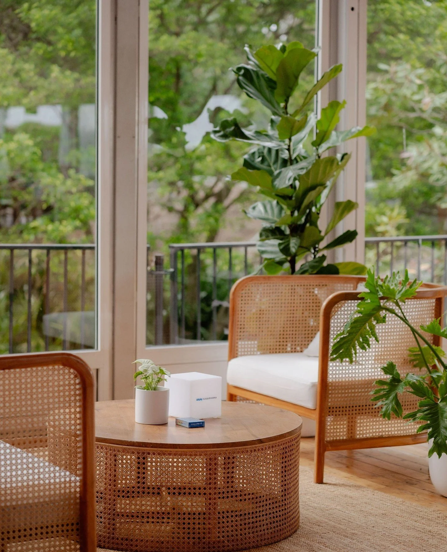 Made for long chats &amp; topped-up champagne glasses⁠
⁠
#eventfurniturehiresydney #sydneyeventhire #sydneyevents #lounges  #eventhire #hyreevents #armchairs #coffee