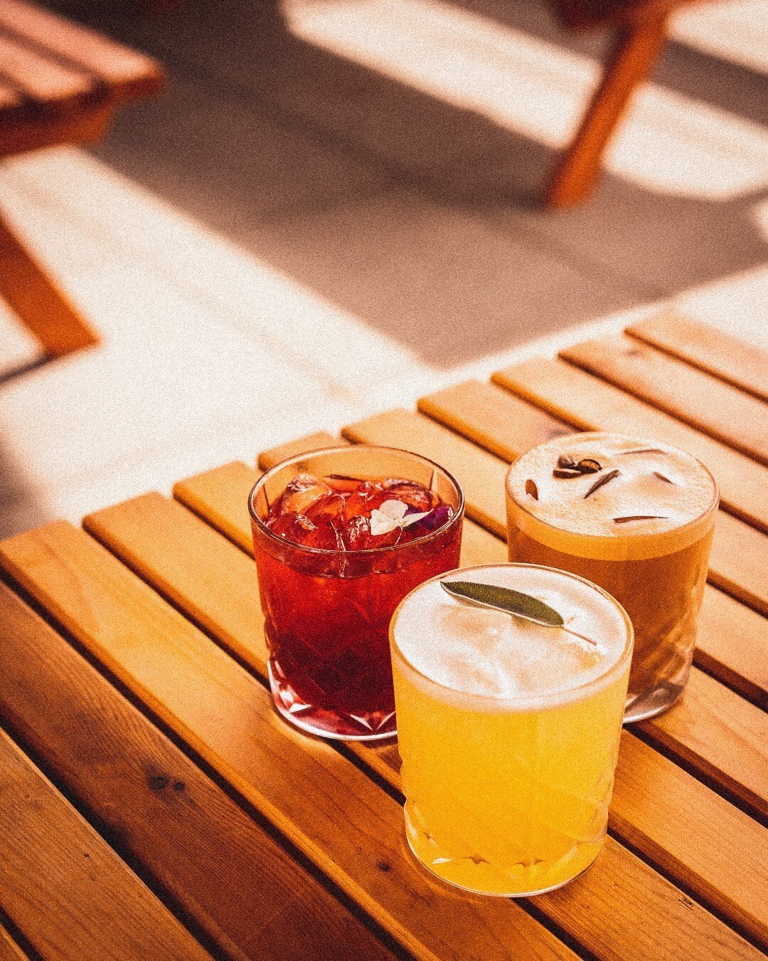Let's cheers to sipping on some refreshing patio cocktails! Grab your friends, join us in the sun, and get your weekend started right!