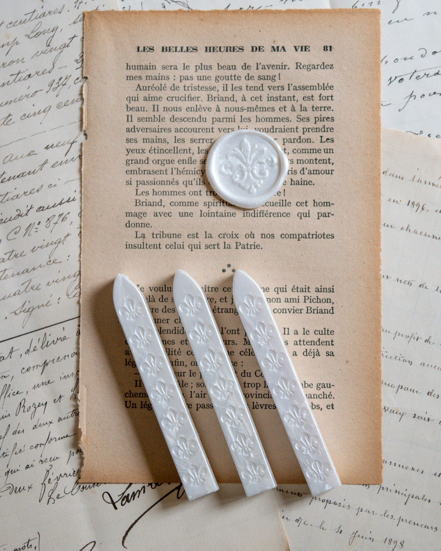 Pearl White Metallic Sealing Wax Sticks 3-Pack — Mina & Maud