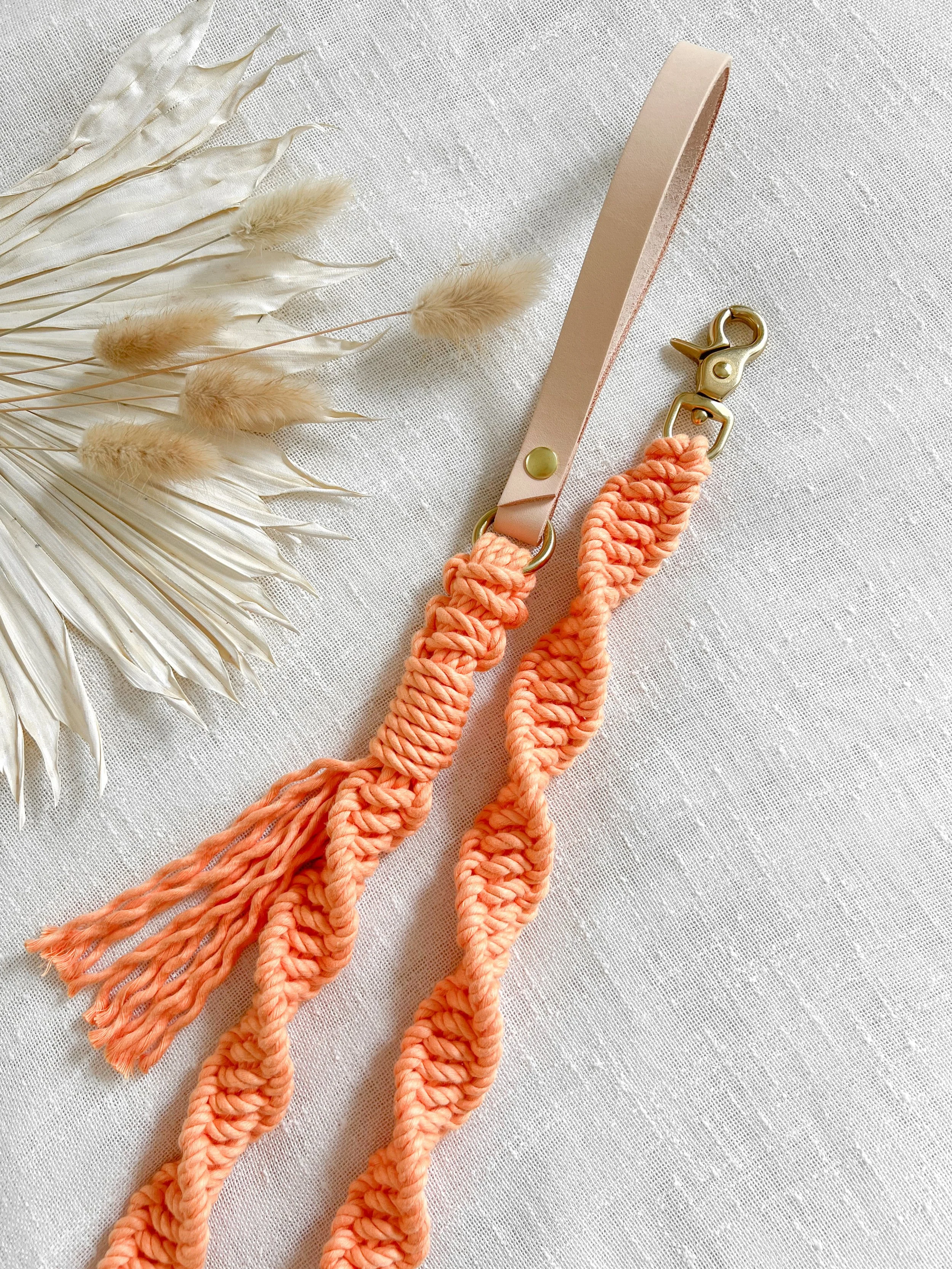 Creamsicle Macrame Leash
