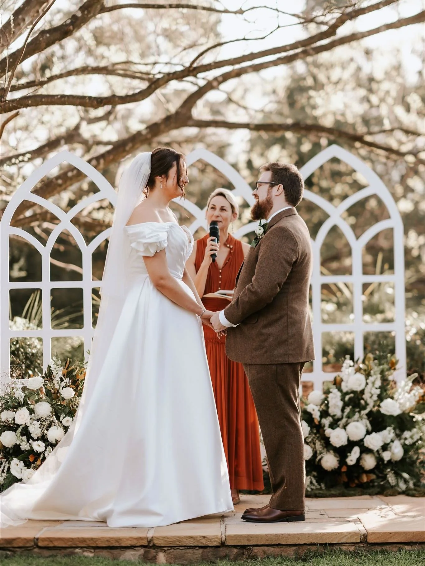 ✖️EMMA + CHRIS✖️
Where else does two fantasy-loving nerds get engaged? 
Well, Hobbiton NZ of course. 
Then one month ago, they lived out their ultimate fantasy hosting their own LOTR-infused wedding at The Grange. It felt like a scene right out of