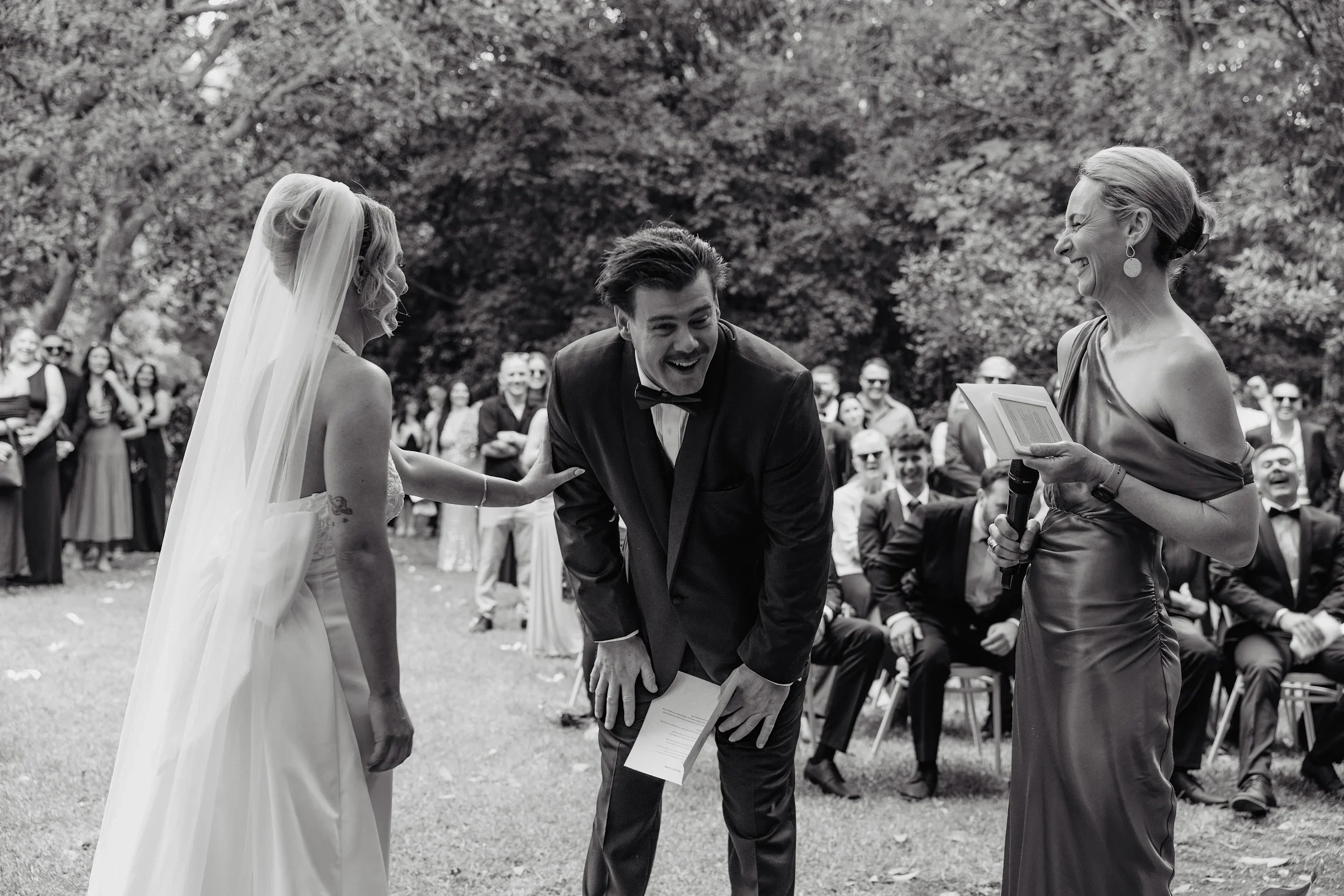 Jacqua Celebrant conducting Paige and Aaron’s wedding ceremony in Kiama. Photo credit: Micaela Adams and Pete Balmer