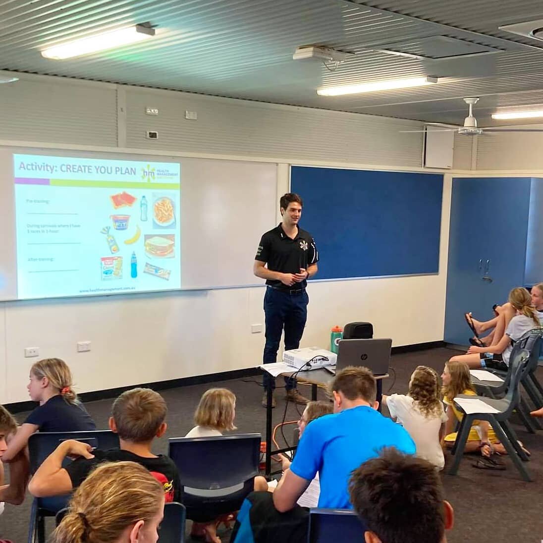 As much as our dietitians love seeing clients in clinic, they also enjoy getting out in the community and doing workshops with different groups of people! Whether it be gyms, workplaces or nursing homes - we cover it all 🤩

Last week Olly did a work