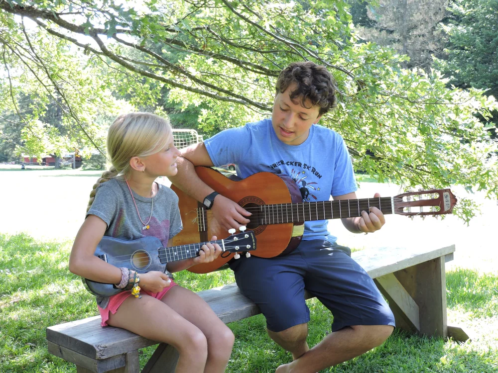 DSCN8810dannyguitarlesson - Kate Seeger.JPG