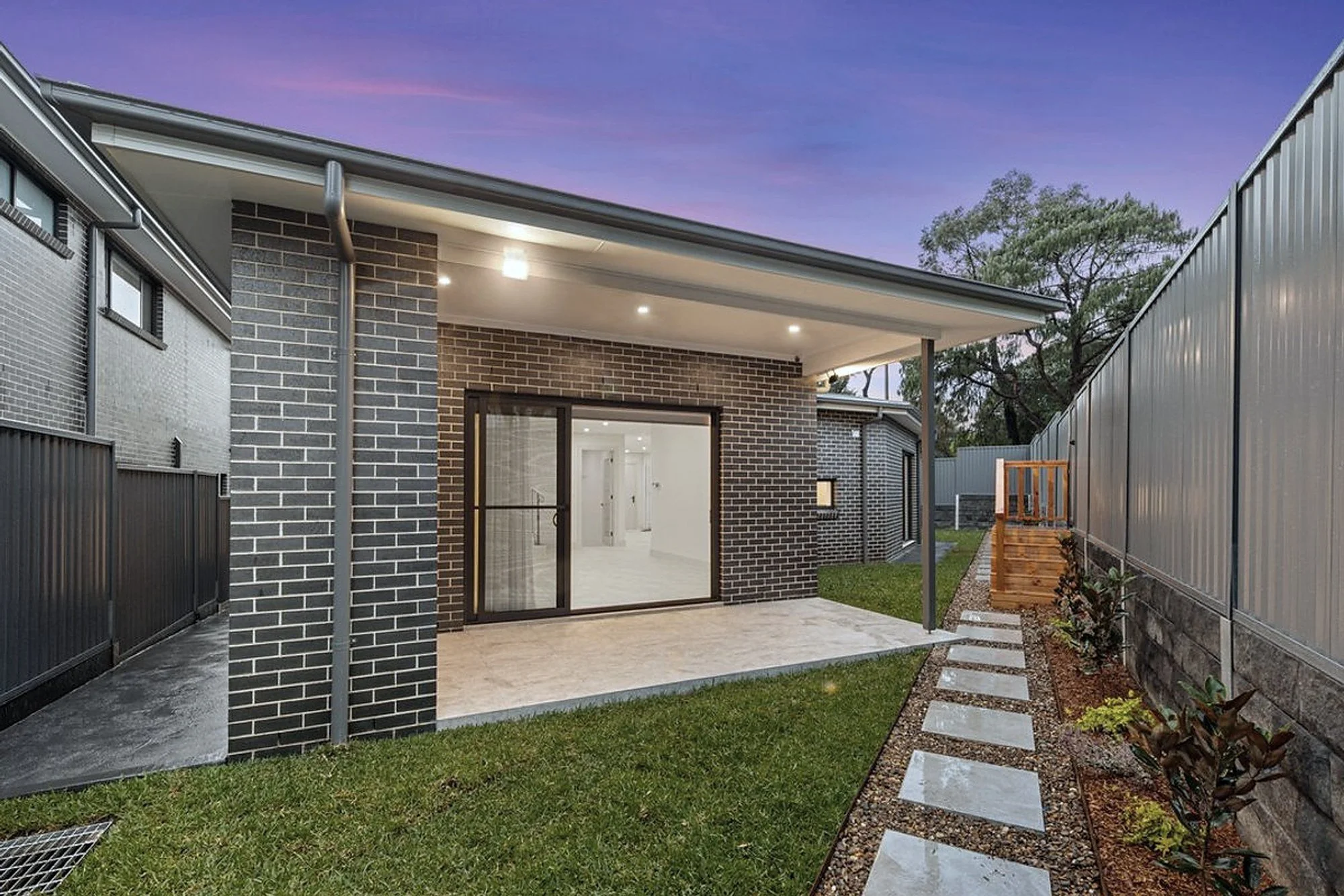 10-rear-yard-dusk.jpg