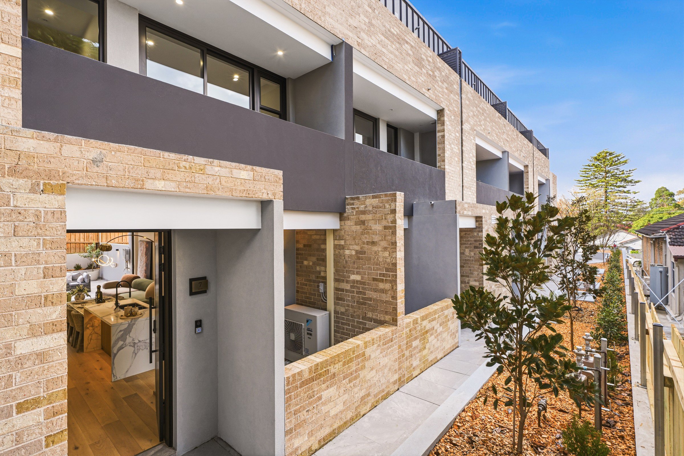 03-side-walkway-entries.jpg