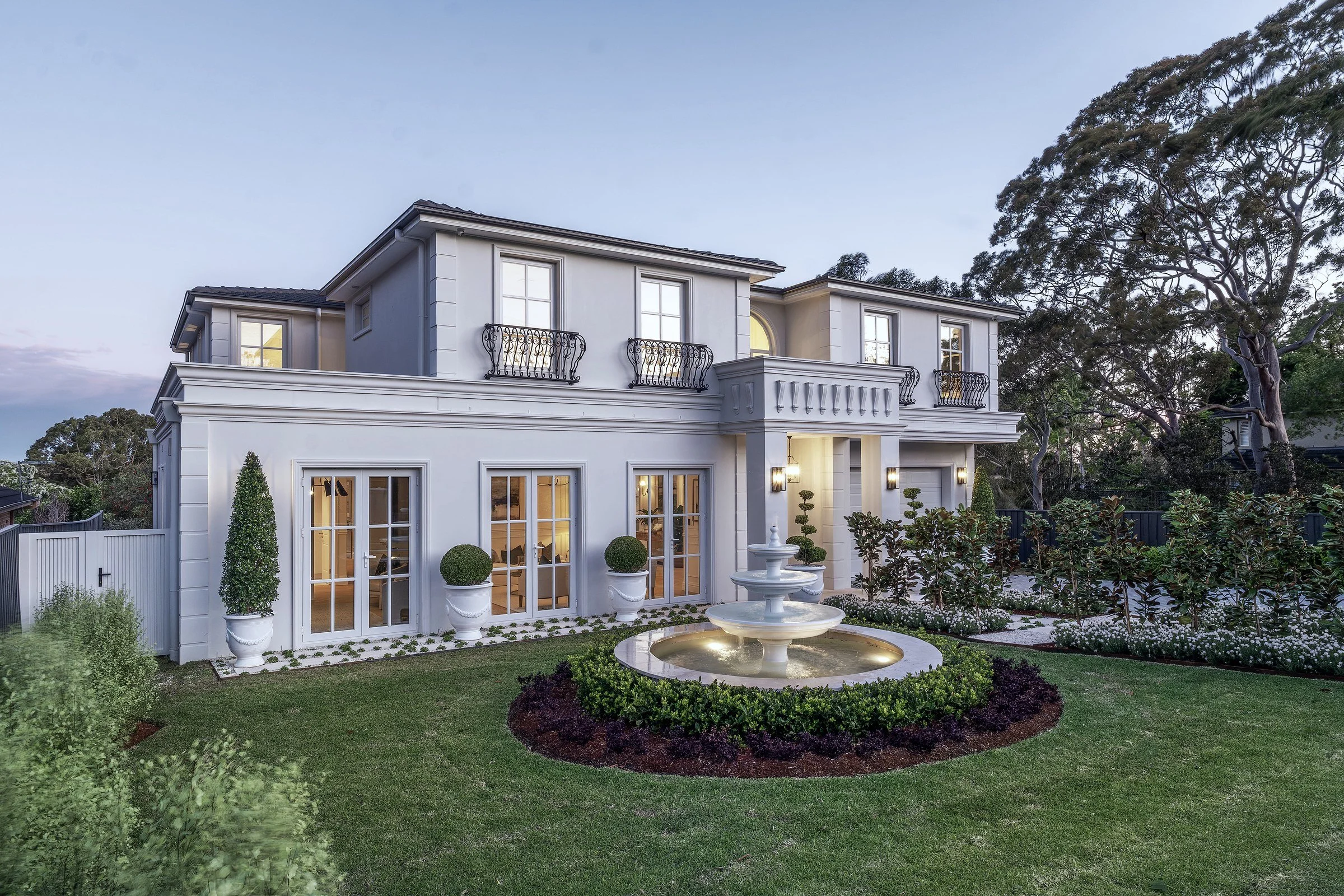 01-exterior-front-dusk.jpg