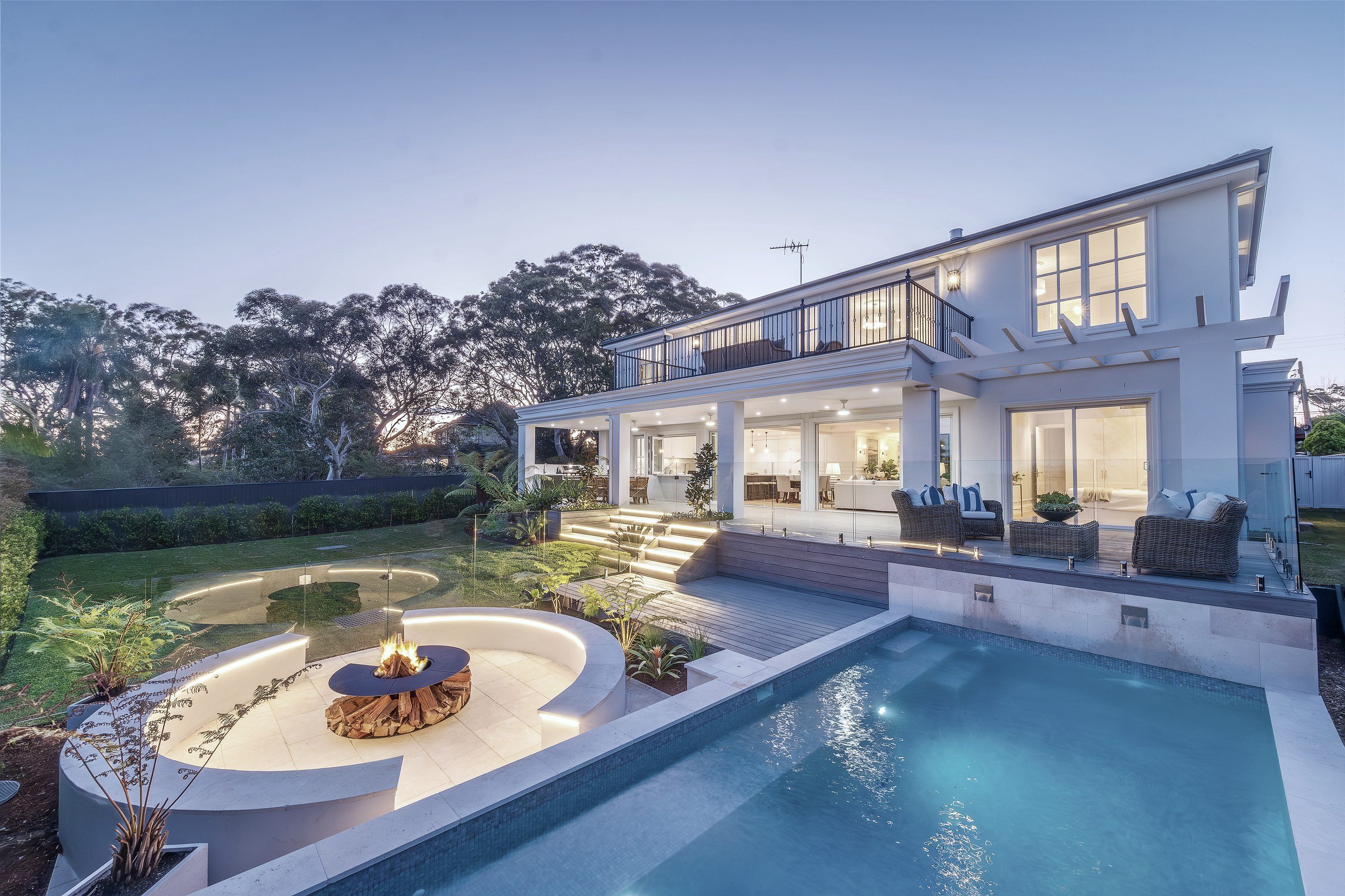 14-pool-terrace-dusk.jpg