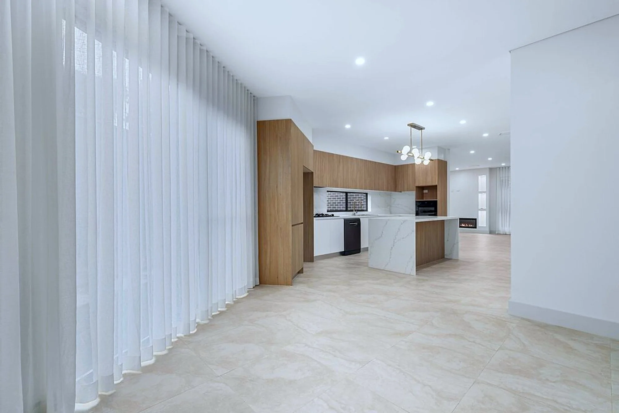 04-open-plan-kitchen-living.jpg