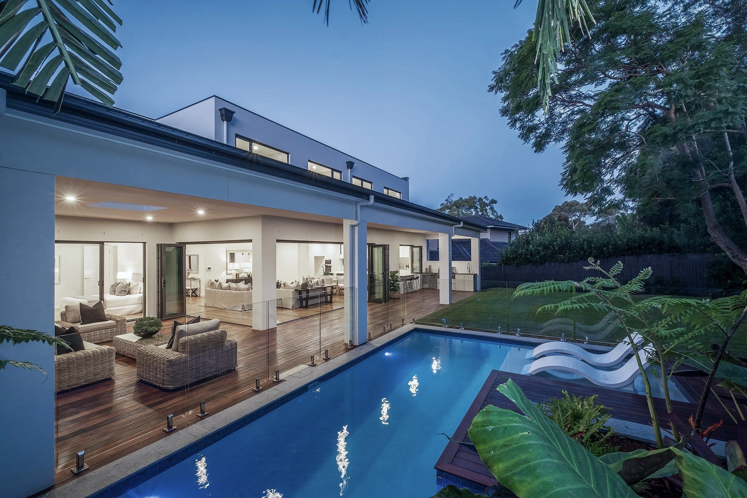 02-rear-pool-dusk.jpg
