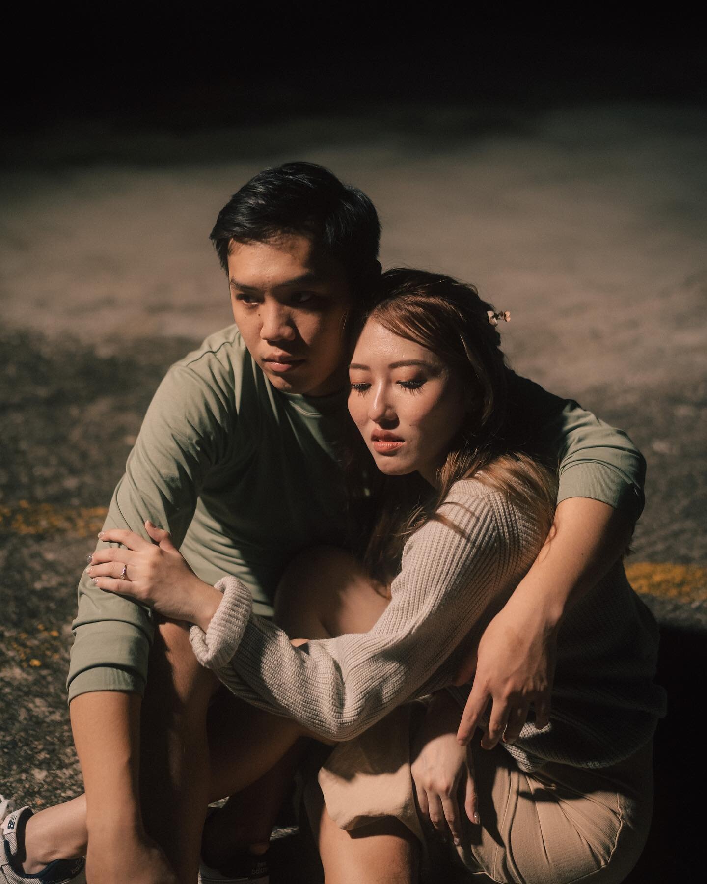 Happy New Year everyone!🎉🎉🎉 It&rsquo;s been awhile since I got to do a night shoot. Had so much fun roaming the streets of Chinatown and chatting with these two until we thought we got locked in the shopping centre🤣
⠀⠀⠀⠀⠀⠀⠀⠀⠀
⠀⠀⠀⠀⠀⠀⠀⠀⠀

MUA: @coc