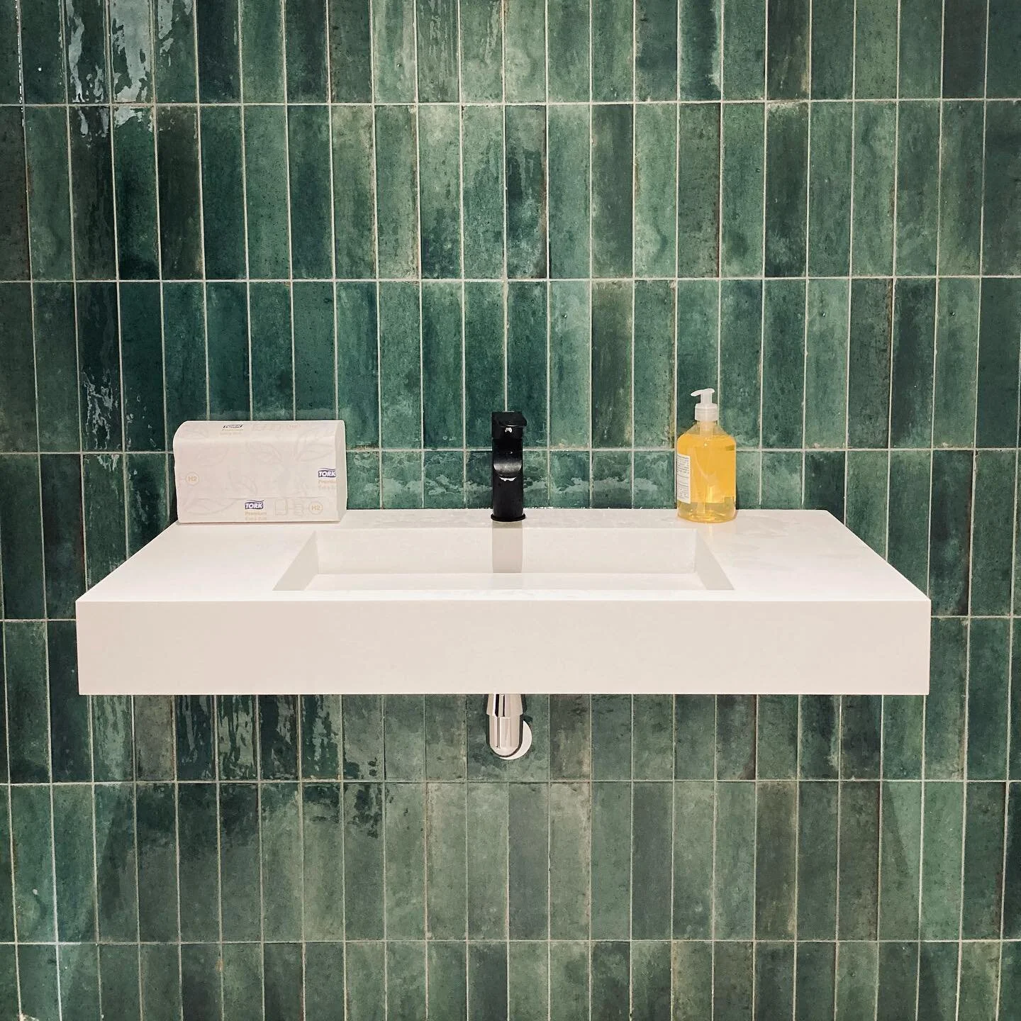 Work in progress 🏗

On arrive &agrave; la fin de notre projet d&rsquo;am&eacute;nagement d&rsquo;un plateau pour des notaires sur 300m2.
Encore un peu de patience et on vous pr&eacute;sentera le r&eacute;sultat final.
On a h&acirc;te ! 🔜

#marazzi 