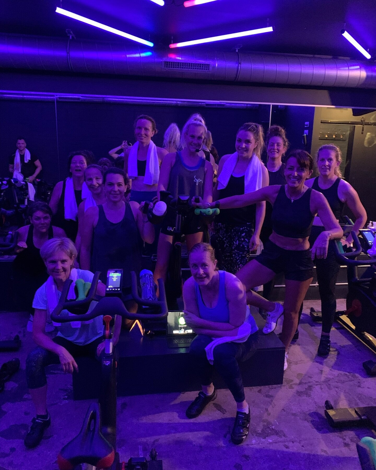 🚴&zwj;♀️ MARCH MADNESS SPIN CHALLENGE 🚴&zwj;♀️ 

Yesterday signified the end of our inaugural spin challenge. High fives to all those who participated, and hats off to those who hit the 250km threshold - a single class credit will be automatically 