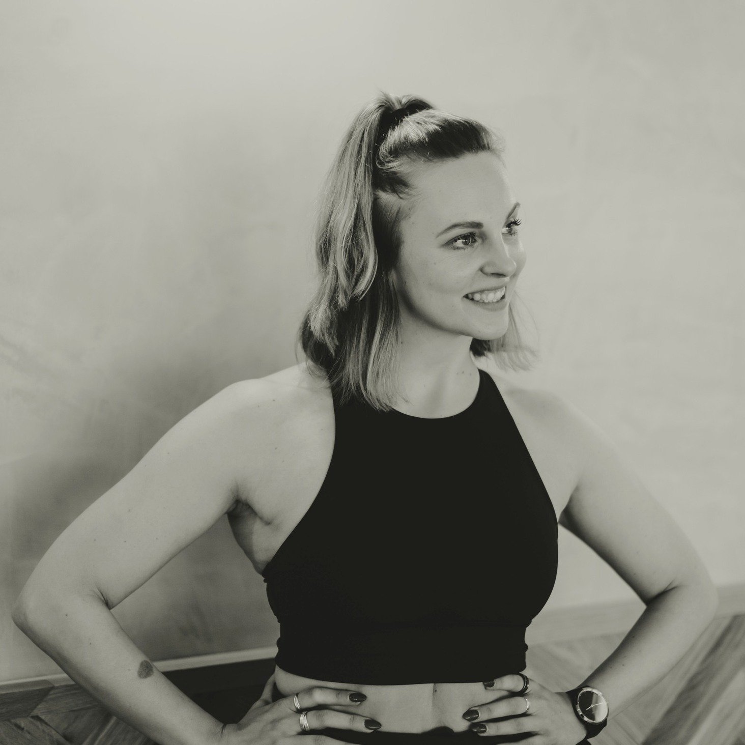 THURSDAY POWER BOXING IS BACK 👊

Whether you're an 'old timer' or new to SPN - power boxing has always been a fave. Led by Zoe, this high-energy 45 minute workout involves a combination of pure boxing, fancy footwork, HIIT + weighted exercises all c