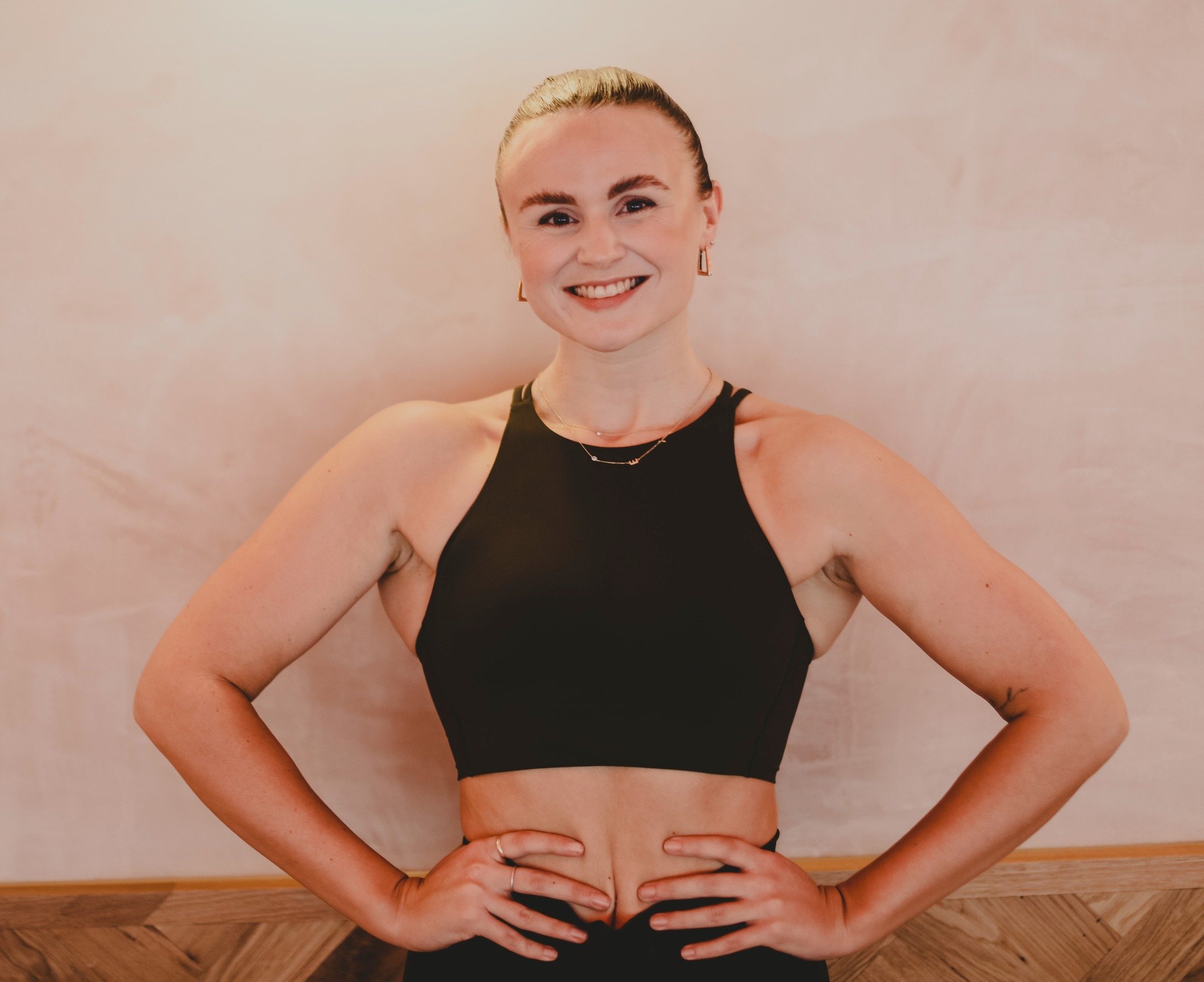 SHE'S BACK + KICKING 'AAA' A$$! 👊
Join Emma every Tuesday Night @ 7pm for a combination of body weight resistance exercises, a CV raiser and ALWAYS a core finisher. Expect to feel challenged and ultimately stronger - win:win right?

Tuesdays | 7pm |