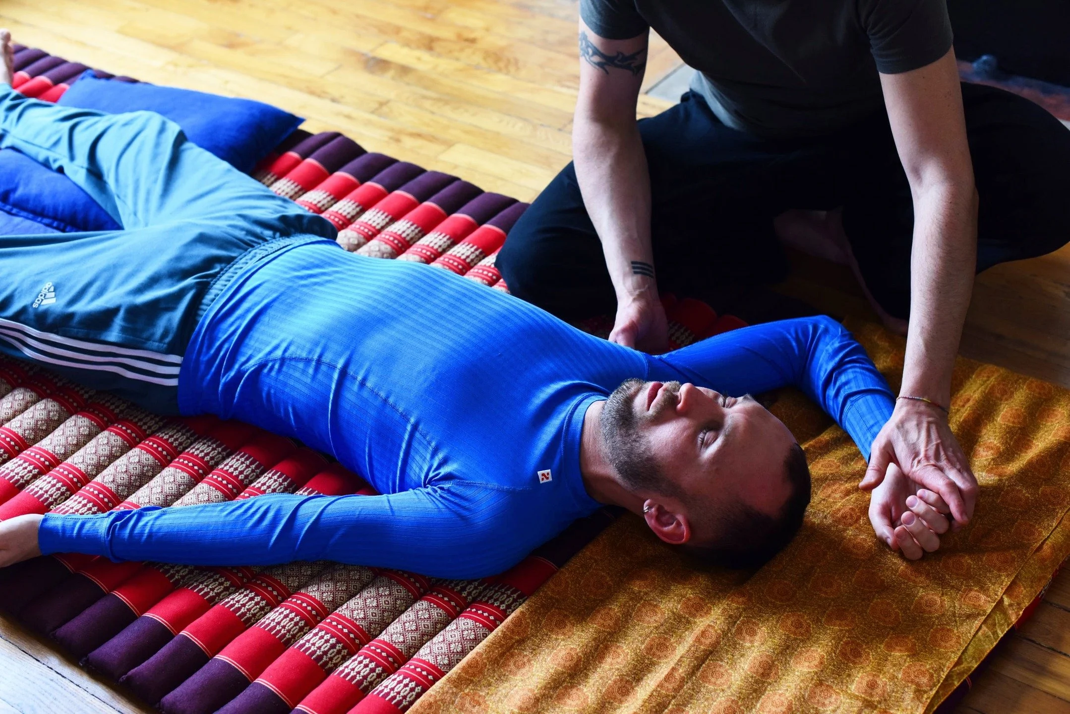 👉🏼✨ Massage Shiatsu au niveau du m&eacute;ridien du C&oelig;ur ❤️
.
.
.
👉 Contactez-moi pour plus d'informations et pour prendre rendez-vous 😉

Ou visitez mon site davideshiatsu.com
.
.
.
#shiatsuparis11
#shiatsuparis
#massageshiatsu
#davideshiat