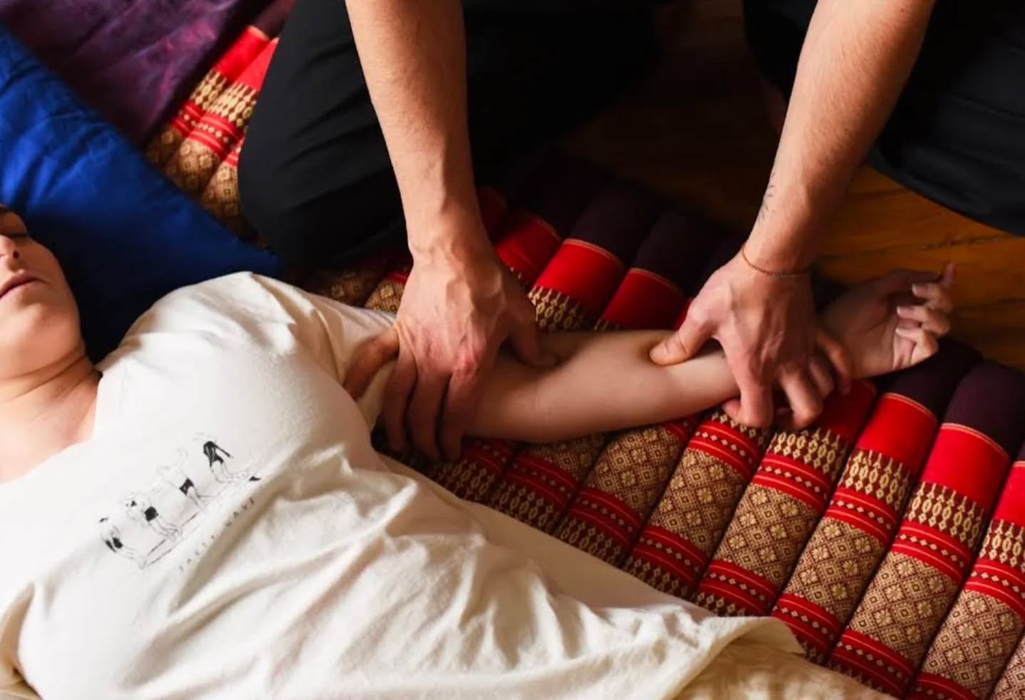 👉🏼✨ Massage Shiatsu 
.
.
.
👉 Contactez-moi pour plus d'informations et pour prendre rendez-vous 😉

Ou visitez mon site davideshiatsu.com
.
.
.
#shiatsuparis11
#shiatsuparis
#massageshiatsu
#davideshiatsuparis
#shiatsumassage
#massage
#shiatsu