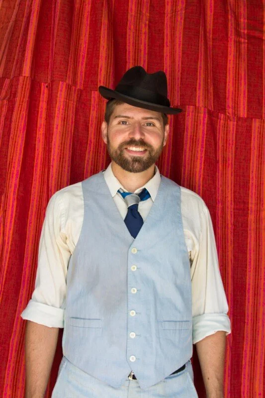 20130705-Gomez-Elsewhere-HeadshotAndrewDewar-5-533x800.jpg