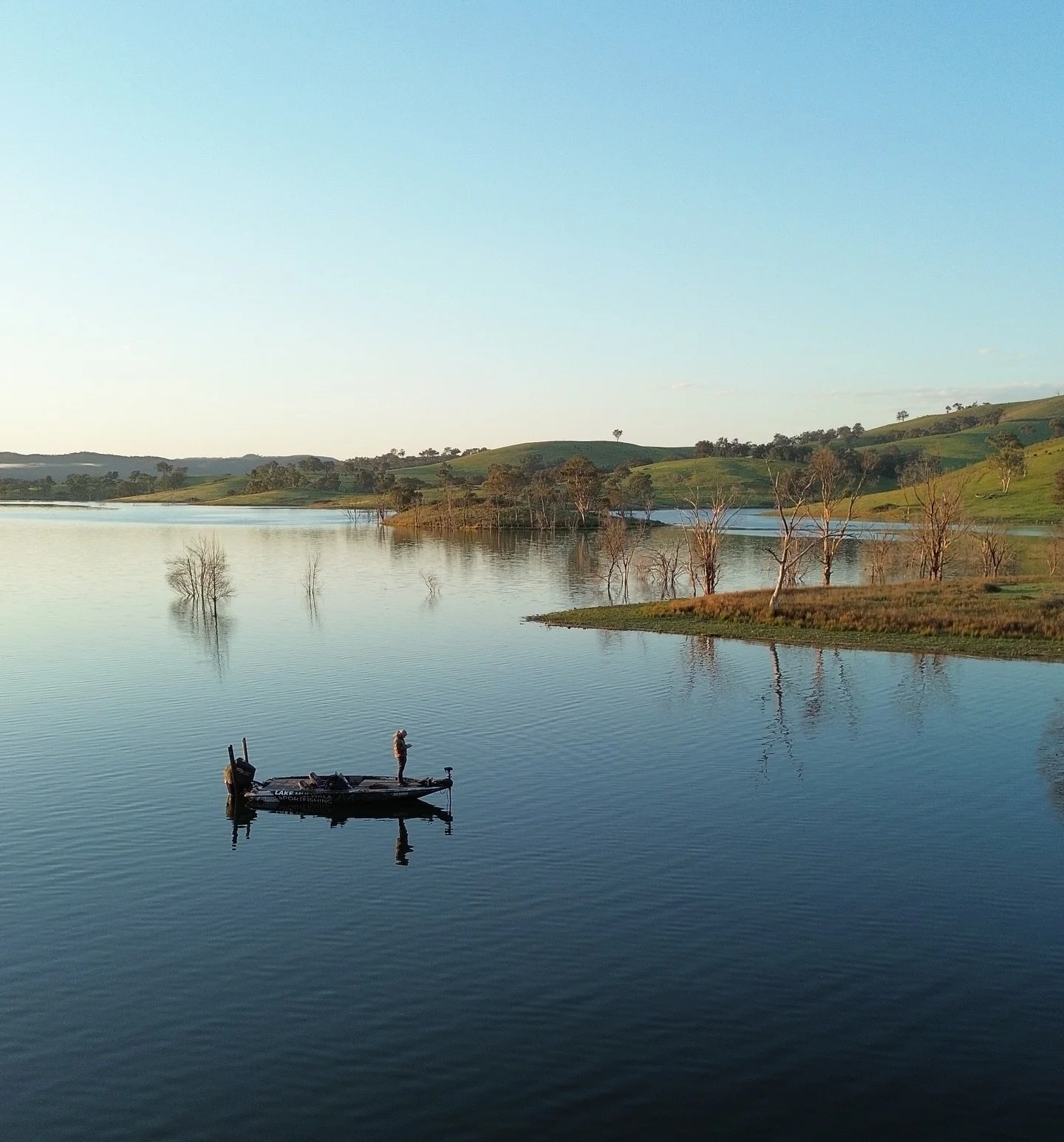 Just finished up a little trip up to Windamere Dam. Caught a few good yellas but still a bit early until the water warms up and they kick into gear. More photos and info coming up #windameredam #cudgegongwaterspark #yellowbelly #millerods #fishingaus