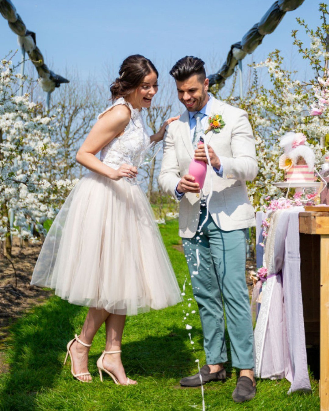 Ben je op zoek naar een japon passend bij je smaak, levensstijl en leeftijd? Met een &lsquo;One of a kind&rsquo; japon luisteren we goed naar jouw wensen en idee&euml;n om vervolgens een japon te ontwerpen waar je altijd al van hebt gedroomd. Kort, l