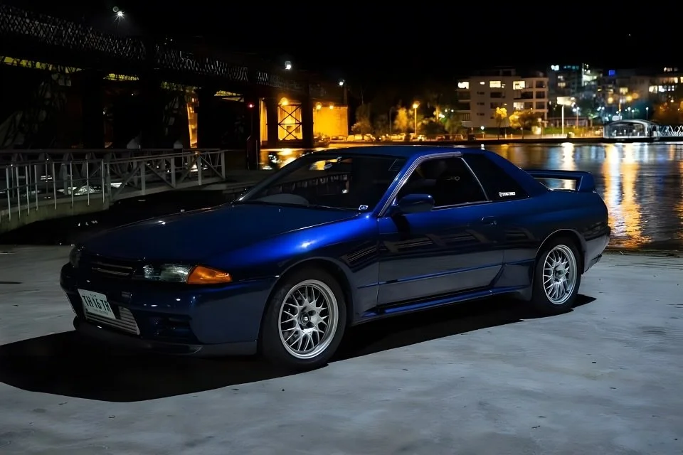 February Cover Photo Winner 🥇 @th1gtrpwr 
Taking the win with the best shot with our beach/water theme 🏖️
That stunning &amp; rare Dark Blue Pearl paint hits different😨

#th1gtr #saunsw #skylinesaustralia #carclub #nissan #nismo #nissanskyline #sk