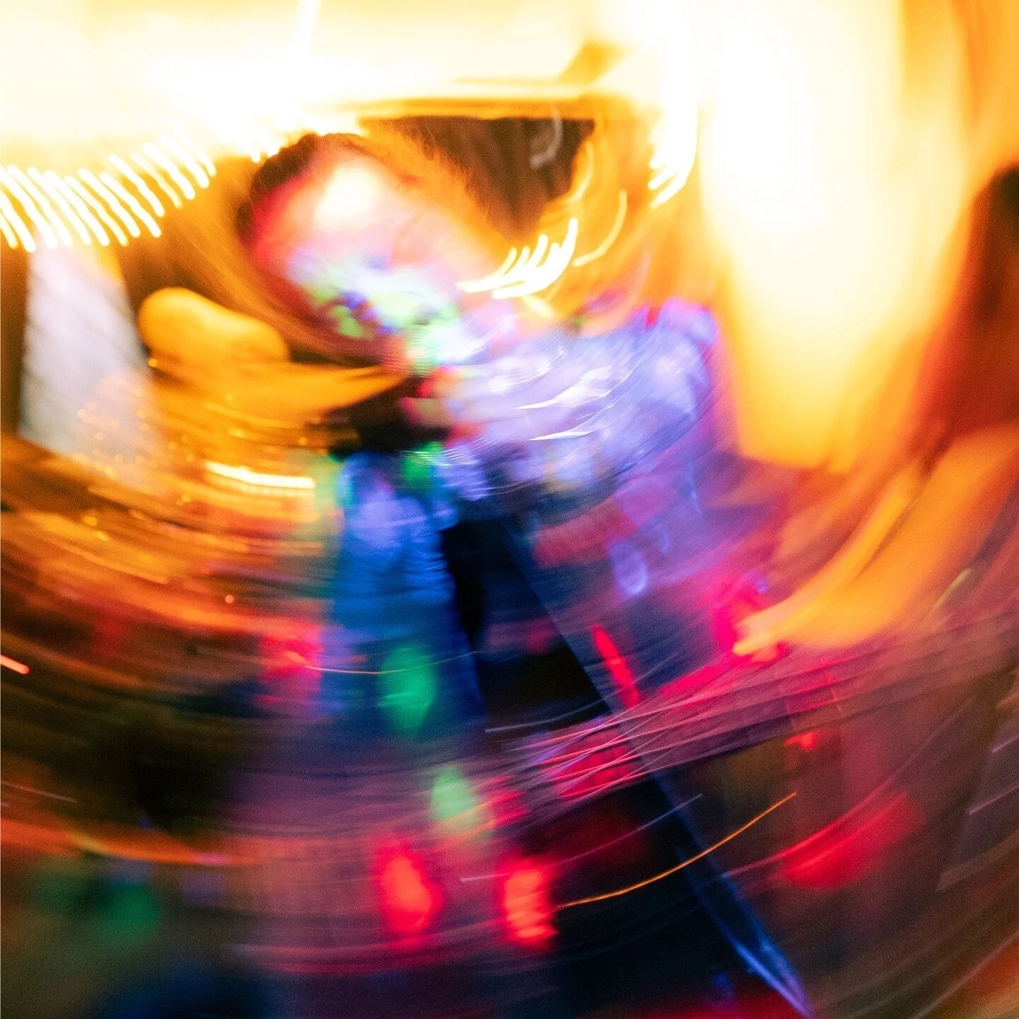 Flat Moon - Dizzy. Released Friday 9th February 2024 via Monomyth Records. 

Flat Moon are a 6-piece funk/psych band based in Leeds, West Yorkshire.

Born from a recurring soundcheck jam, &quot;Dizzy&quot; is a feelgood tune that documents bass playe