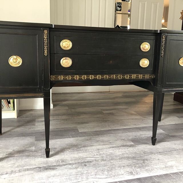 #beforeandafter #buffetmakeover #blackandgold #vintage #chalkpaintedfurniture #staysafe #stayhealthy