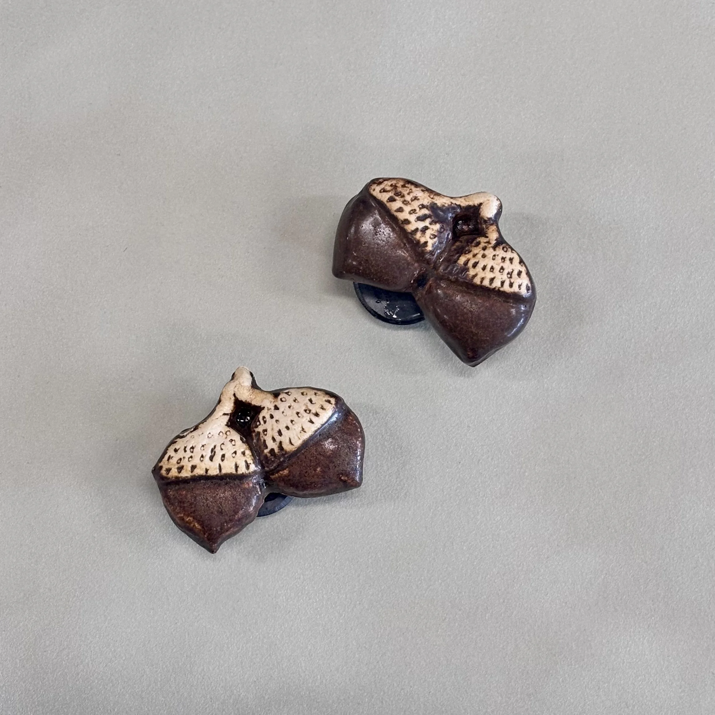 Acorn Magnet