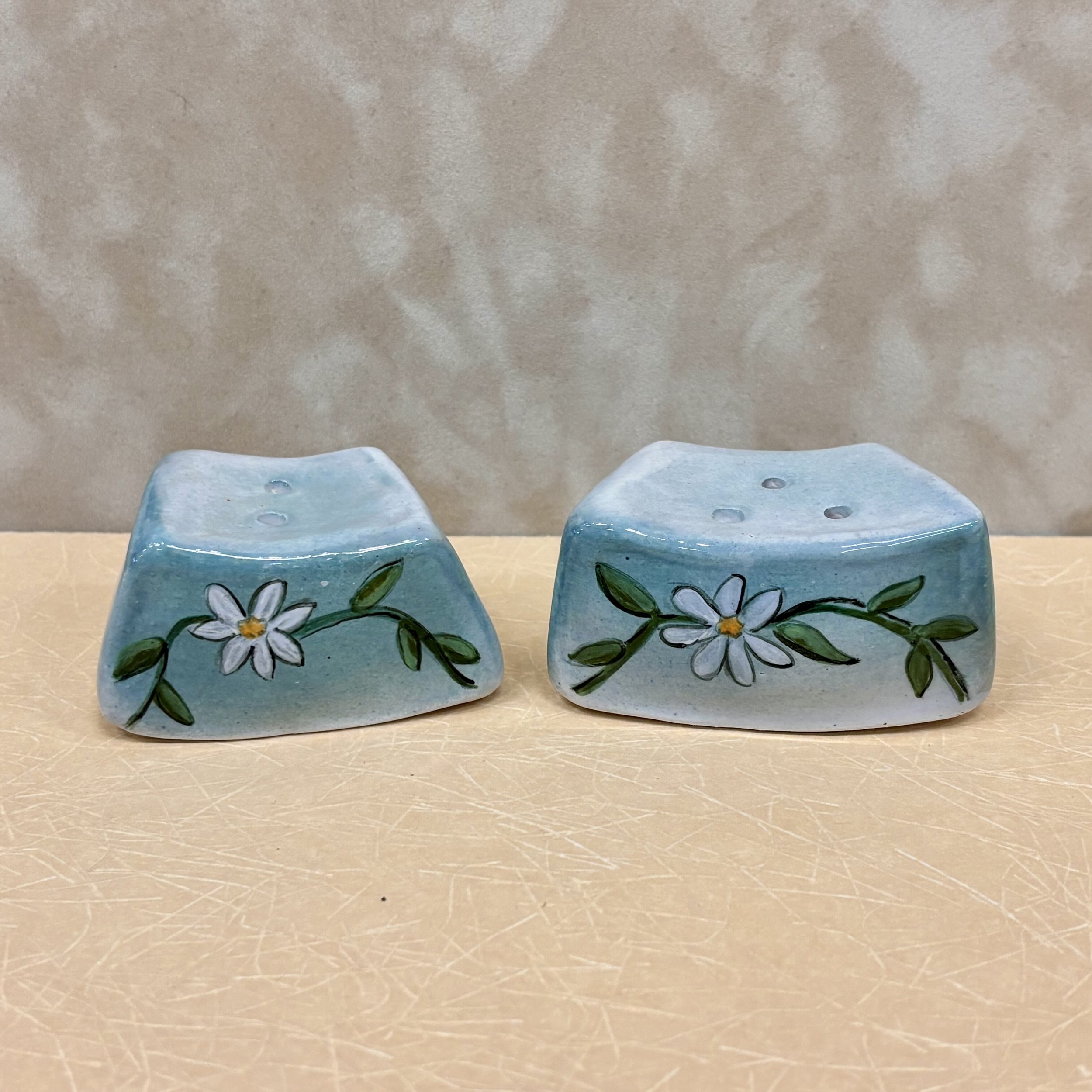 dbr-daisy-saltshakers1.jpeg