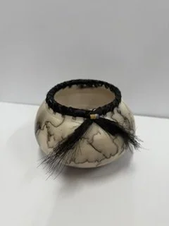 Med Horse Hair Wrap Around Pot
